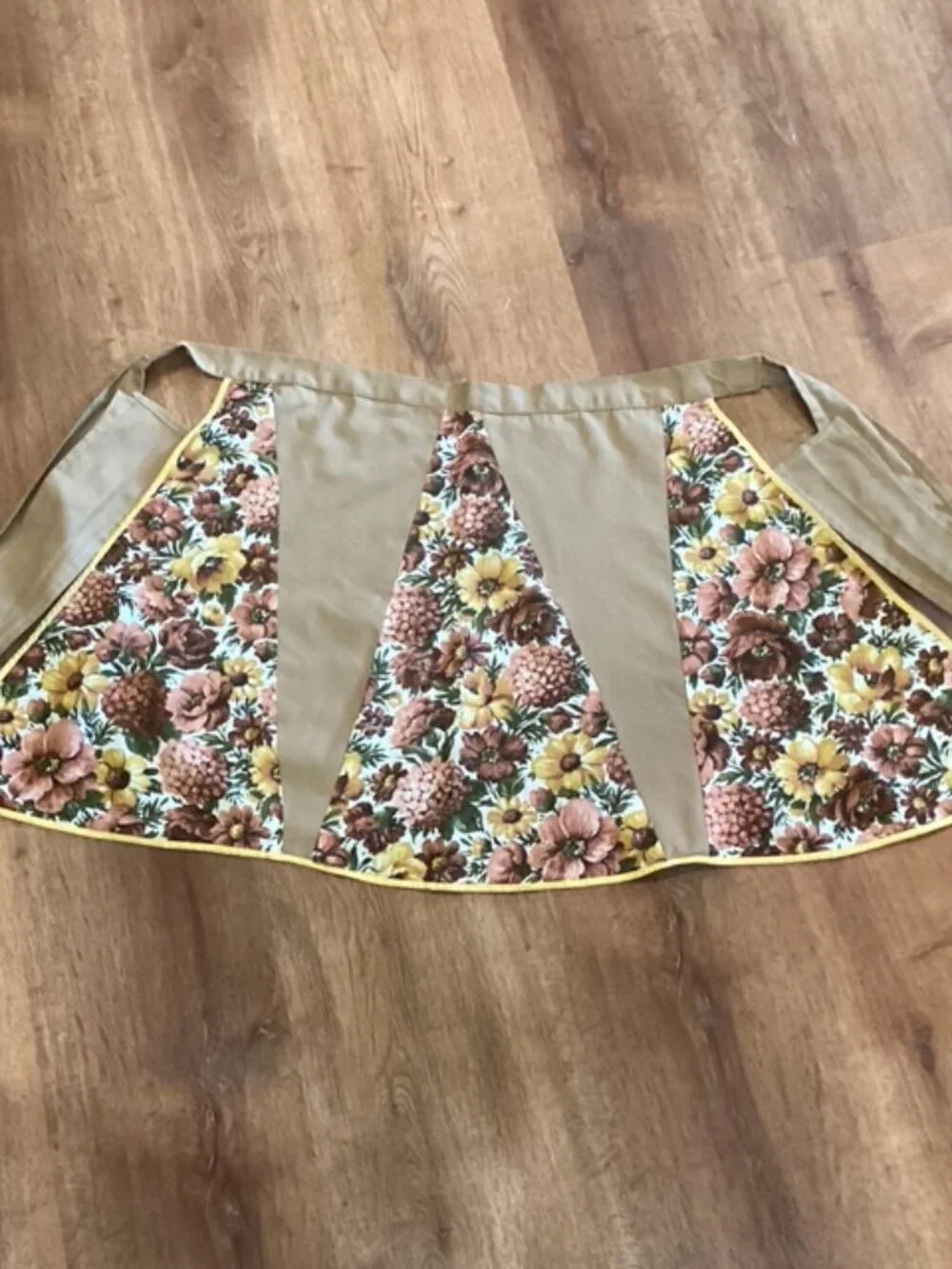 Three‎ Aprons Handmade Vintage Cotton Blend Very Good Condition